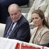 El Rey Juan Carlos y Infanta Elena en la corrida de toros del día de San Isidro 2017