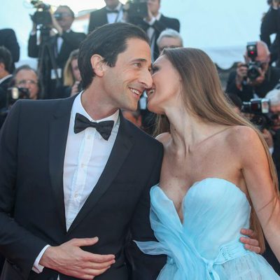 Adrien Brody y Lara Lieto en la gala inaugural del Festival de Cannes 2017