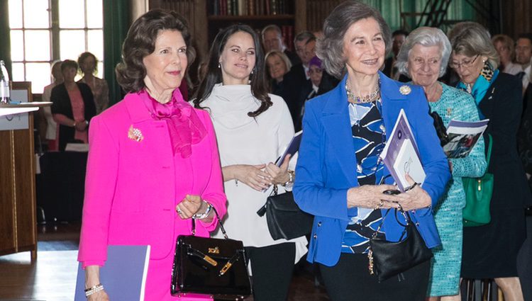 Silvia de Suecia, la Reina Sofía y Sofia Hellqvist en el X Foro de la Demencia