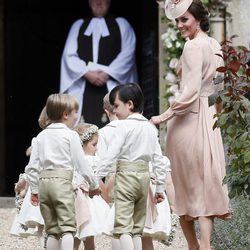 Kate Middleton, con los niños de las arras en la boda de su hermana Pippa Middleton