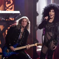 Cher actuando en los Premios Billboard 2017