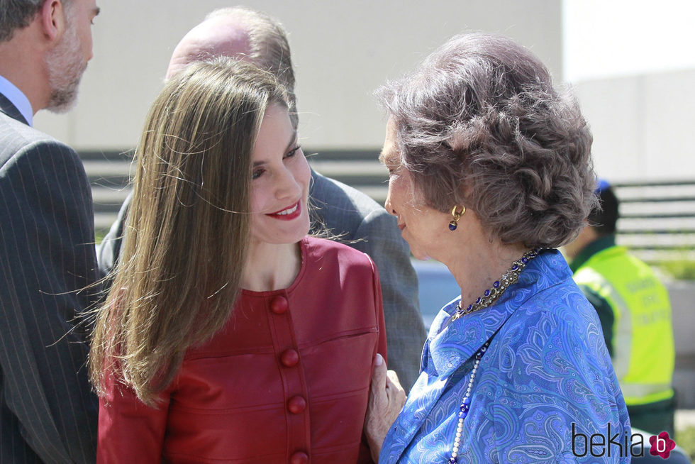 La Reina Letizia, muy cariñosa con la Reina Sofía en el 40 aniversario de la Fundación Reina Sofía