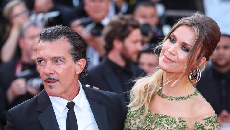 Antonio Banderas y su novia Nicole Kimpel en el Festival de Cannes 2017