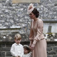 El Príncipe Jorge, triste tras una reprimenda de Kate Middleton en la boda de Pippa Middleton y James Matthews