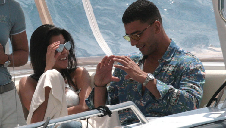 Kourtney Kardashian con su nueva pareja Younes Bendjima