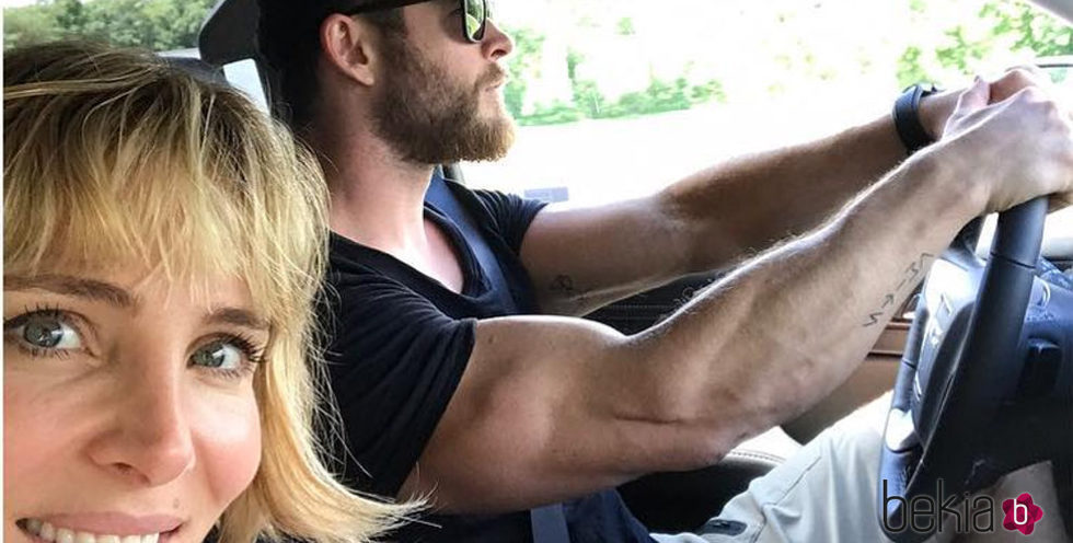 Elsa Pataky Chris Hemsworth en el coche