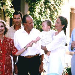 Los Reyes Juan Carlos y Sofía, el Rey Felipe, la Infanta Elena, Jaime de Marichalar y Froilán en Mallorca