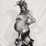 Beyoncé posa embarazada vestida de africana