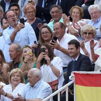 El Rey Juan Carlos, aclamado en una corrida de toros en las Ventas