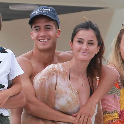 Lucas Vázquez y su novia disfrutando del mar en Ibiza