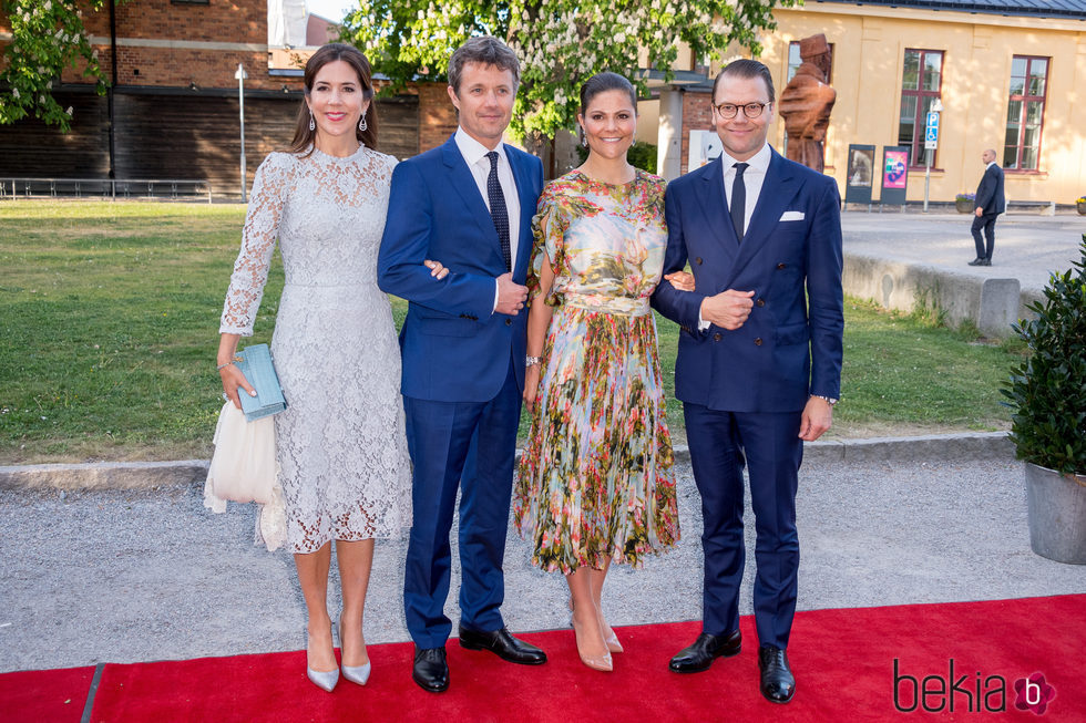 Federico y Mary de Dinamarca con Victoria y Daniel de Suecia en Estocolmo