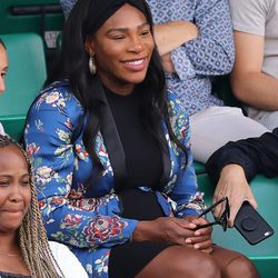 Serena Williams disfruta en París de su embarazo y del Roland Garros