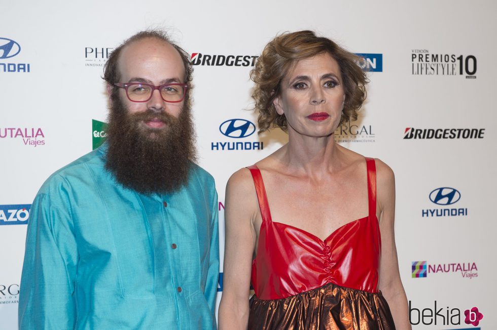 Ágatha Ruiz de la Prada y su hijo Tristán en os premios Lifestyle 2017