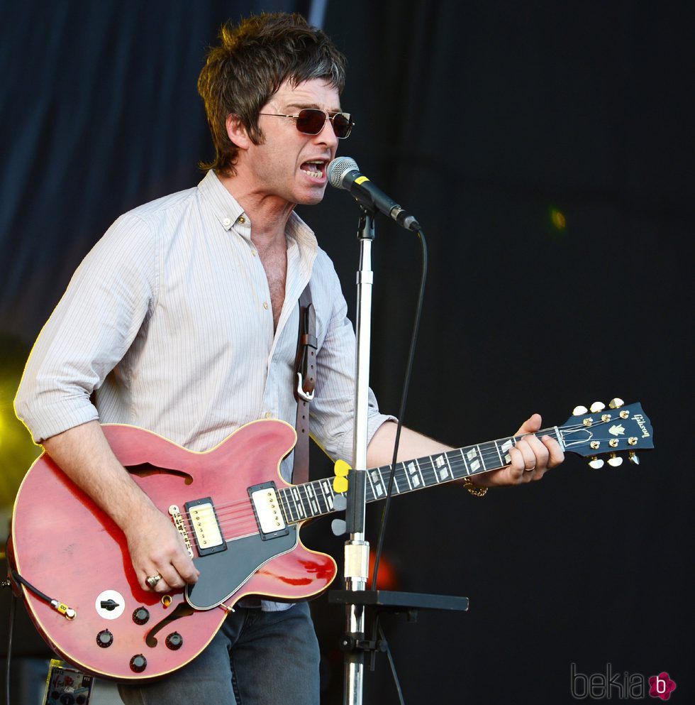 Noel Gallagher en una de sus actuaciones en solitario