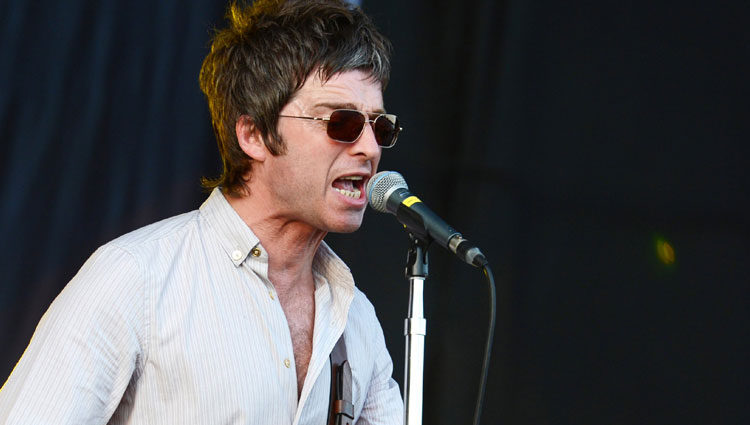 Noel Gallagher en una de sus actuaciones en solitario