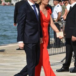 Álex Fernández y su novia en la boda de Morata y Campello en Venecia