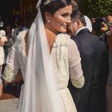 Macarena Rodríguez yendo al altar el día de su boda