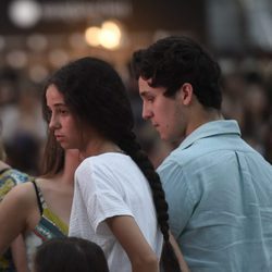 Froilán y Victoria de Marichalar en el concierto de Taburete en un evento de moda