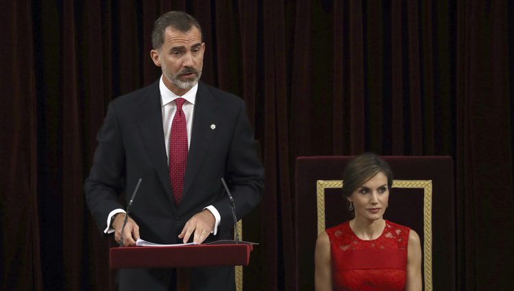 El Rey Felipe ofrece un discurso junto a la Reina Letizia en el acto del 40 aniversario de las primeras elecciones democráticas