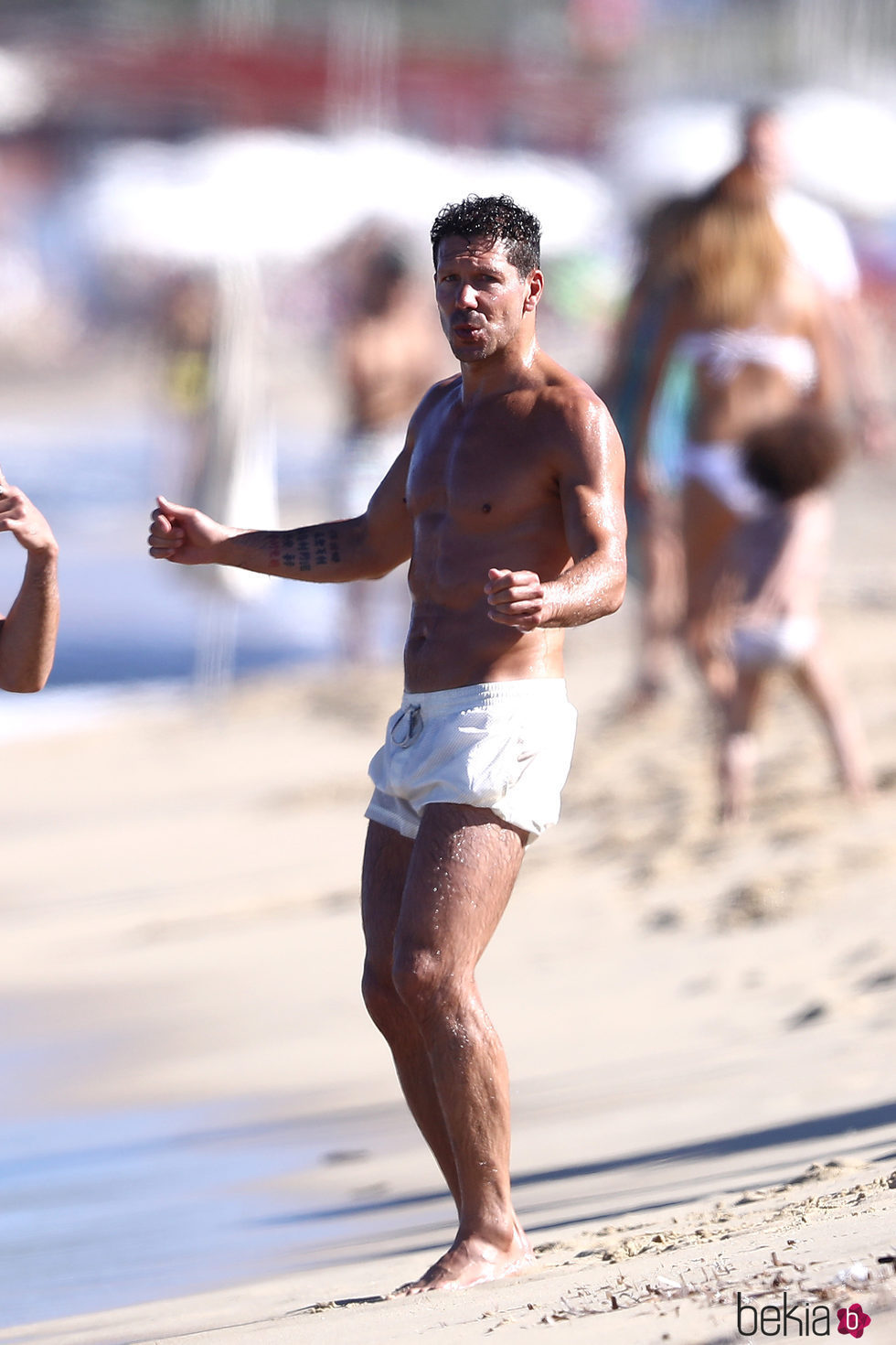 El Cholo Simeone luciendo músculos en las playas de Saint Tropez