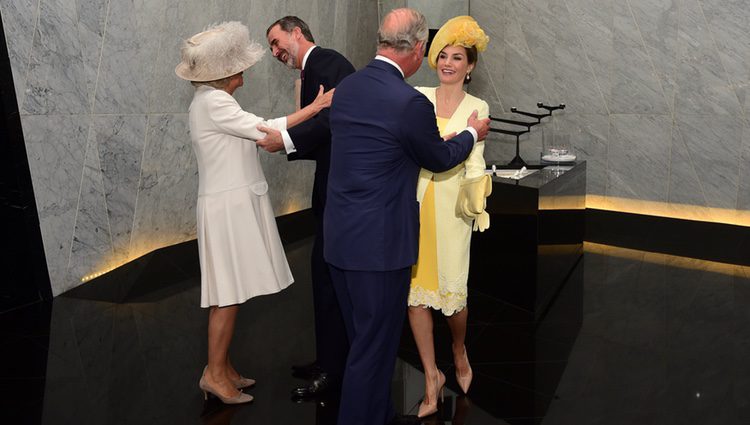 El Príncipe Carlos y Camilla Parker reciben a los Reyes Felipe y Letizia con motivo de su Viaje de Estado a Reino Unido