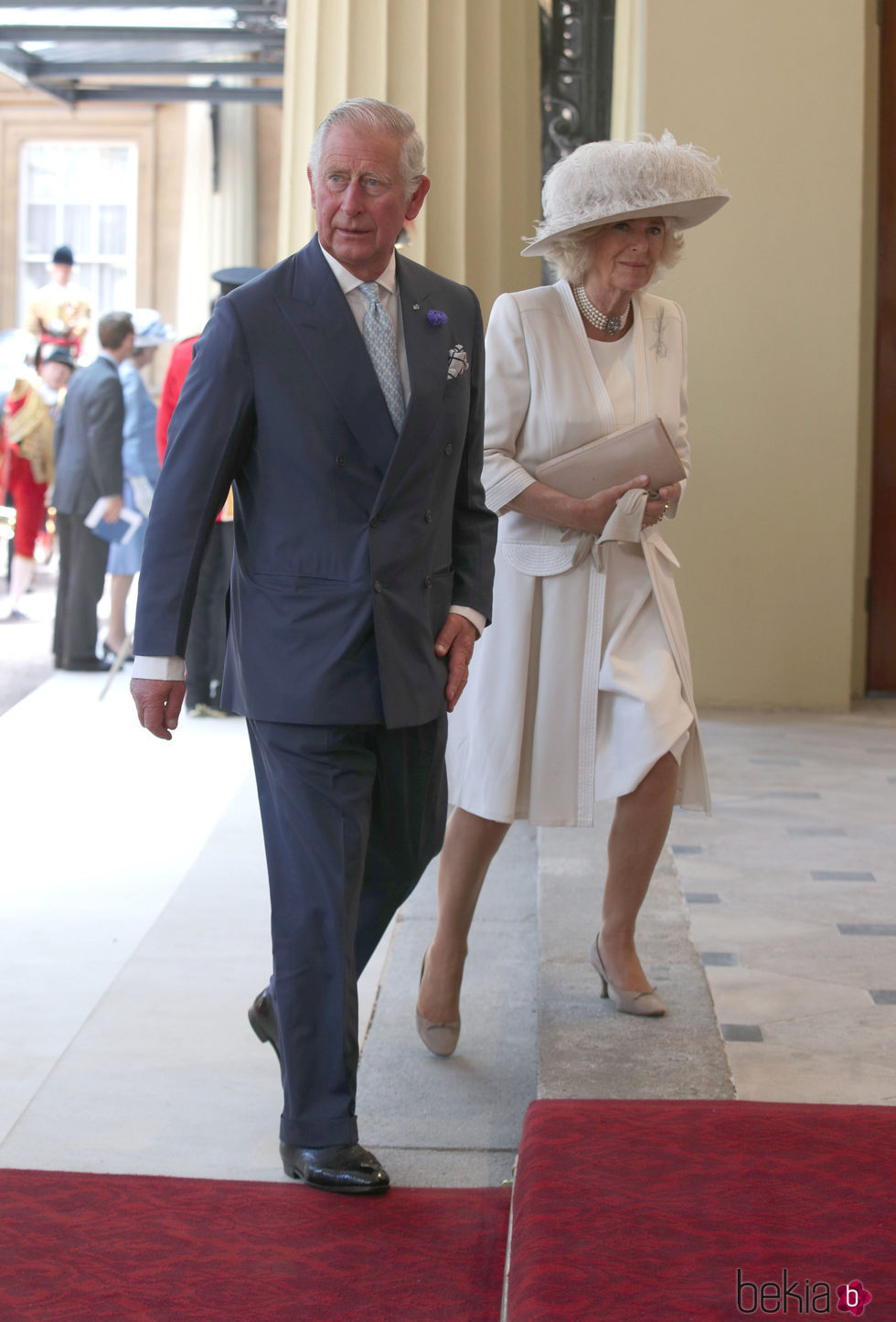 El Príncipe Carlos y Camilla Parker llegan a Buckingham Palace para un almuerzo con los Reyes Felipe y Letizia