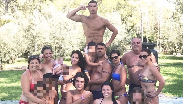 Cristiano Ronaldo presume de familia en vacaciones