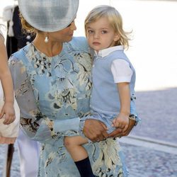 Magdalena de Suecia mira con ternura a su hijo Nicolás en el 40 cumpleaños de Victoria de Suecia