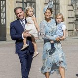 Magdalena de Suecia y Chris O'Neill con la Princesa Leonor y el Príncipe Nicolás en el 40 cumpleaños de Victoria de Suecia