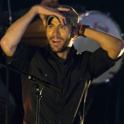 Enrique Iglesias durante su concierto en Santander