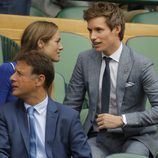 Eddie Redmayne y su mujer Hannah en la final masculina de Wimbledon 2017