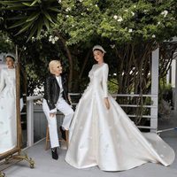 Miranda Kerr el día de su boda con la diseñadora de su vestido de novia