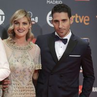 Miguel Ángel Silvestre y Amaia Salamanca en los Premios Platino 2017
