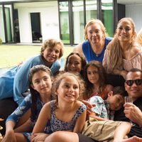 Jennifer Lopez y Alex Rodríguez con su familia