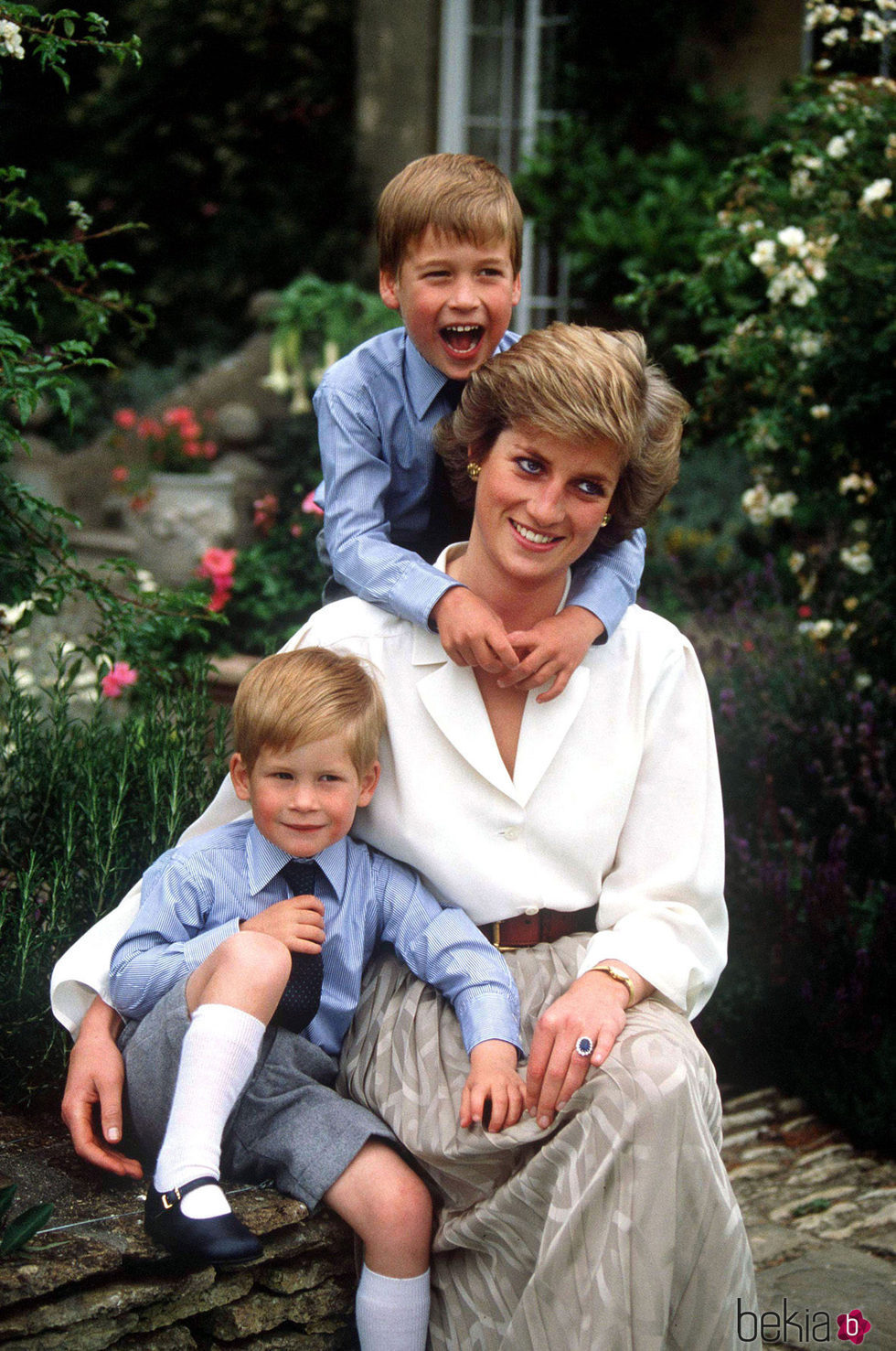 Lady Di con sus hijos, el Príncipe Guillermo y  el Príncipe Harry