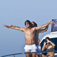 Fernando Verdasco y Feliciano López en un barco imitando a Leonardo DiCaprio y Kate Winslet en 'Titanic'