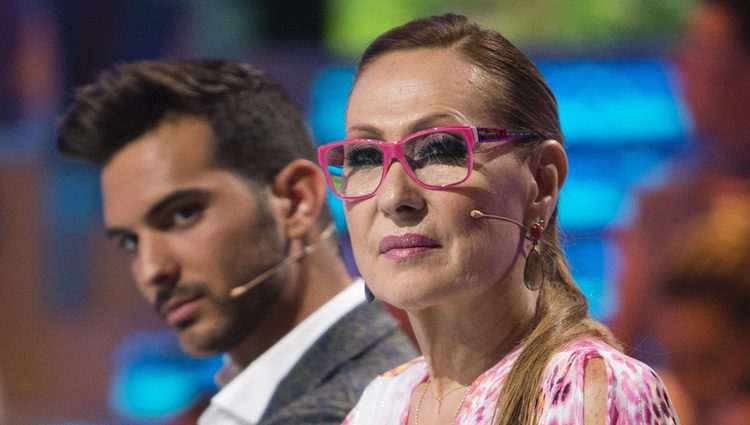 Rosa Benito muy atenta en el debate final de 'Supervivientes 2017'