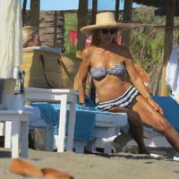 Carmen Lomana disfruta de las vacaciones en Marbella