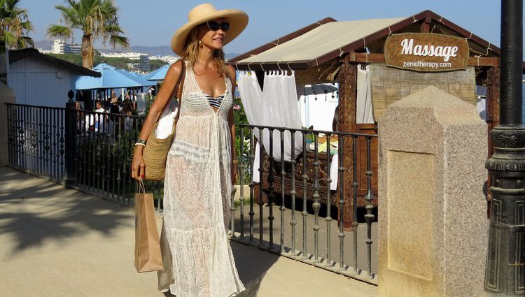 Carmen Lomana, de vacaciones en Marbella