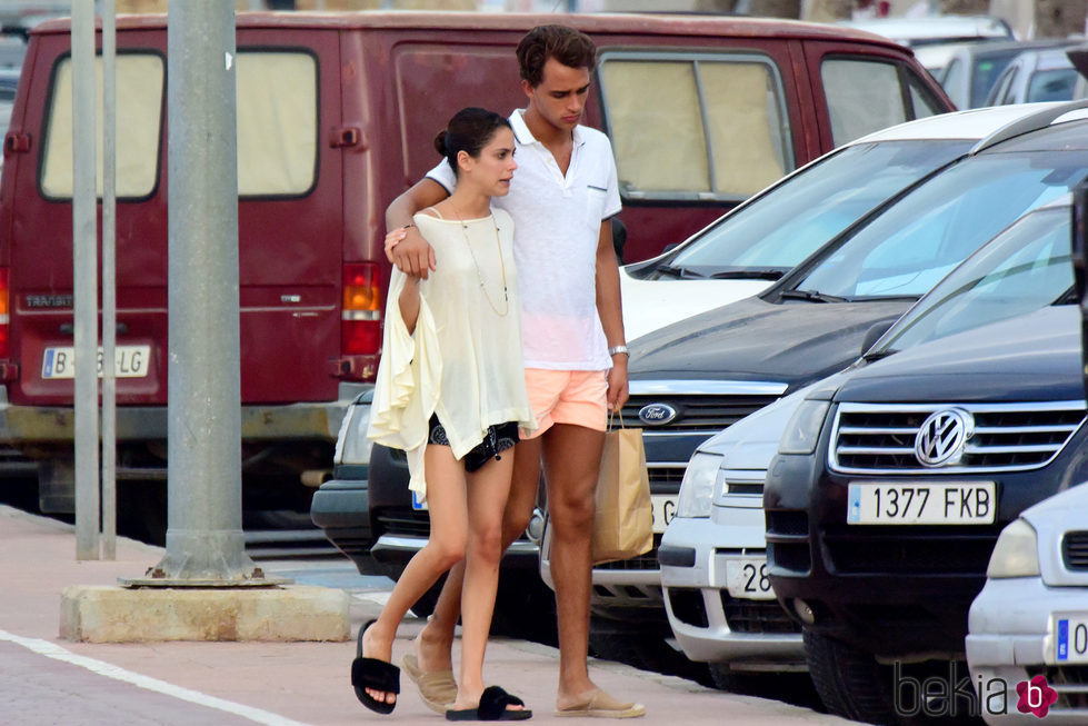 Tini Stoessel y Pepe Barroso mostrándose muy cómplices en Ibiza