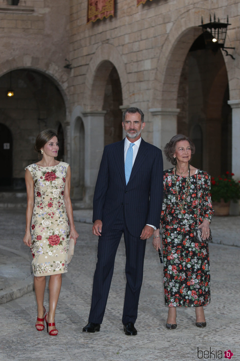 Los Reyes Felipe y Letizia y la Reina Sofía en la recepción a la sociedad balear del verano 2017