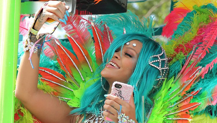 Rihanna en la carroza del Carnaval de Barbados 2017