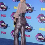 Vanessa Hudgens en los Premios Teen Choice 2017