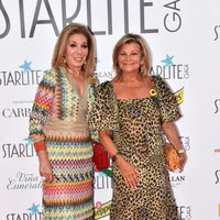 Cari Lapique y una amiga en la Gala Starlite 2017 en Marbella