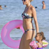 Esther Cañadas junto a su hija de vacaciones en Ibiza