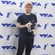 Ed Sheeran con su premio en los MTV VMA 2017