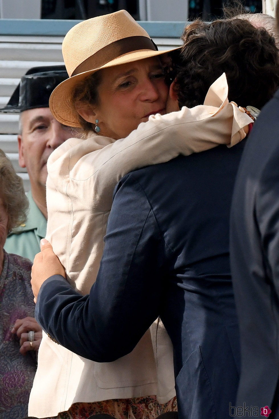 La Infanta Elena abraza a Froilán en la Final Copa de Oro del Torneo Internacional de Polo de Sotogrande