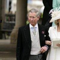 El Príncipe Carlos y Camilla Parker en su boda