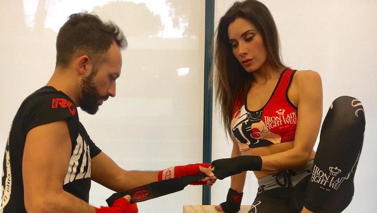 Pilar Rubio preparándose para boxear