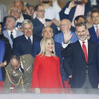 El Rey Felipe VI y Cristina Cifuentes en el partido inaugural del Atlético de Madrid en el Wanda Metropolitano